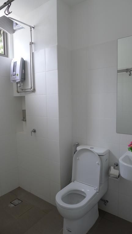 R Residence Jelutong Εξωτερικό φωτογραφία